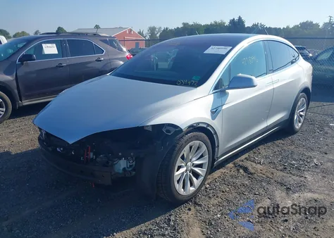 2017 Tesla Model X 100D/75D/90D из США, поврежденный, VIN 5YJXCDE23HF034972